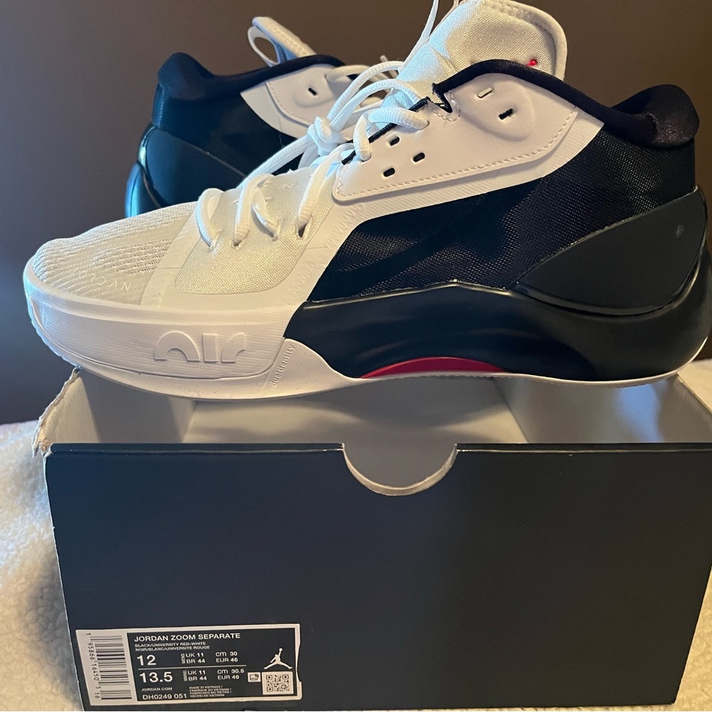 Jordan Zoom Separate Basketball Shoes - White/Black with Red Accent